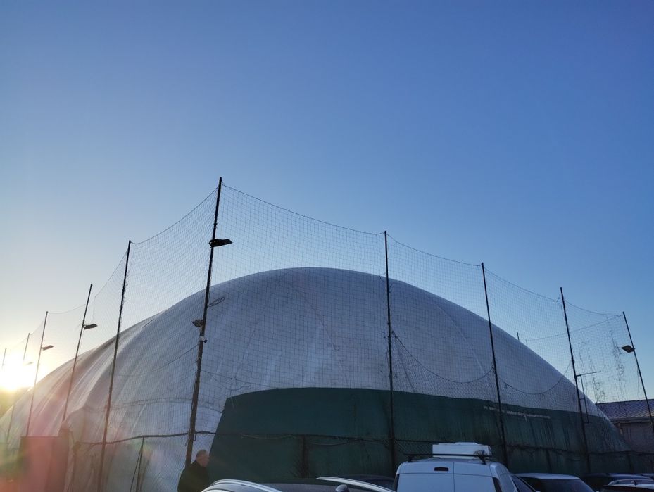 Balon presostatic teren minifotbal 42×22 m + încălzire motorină + gene