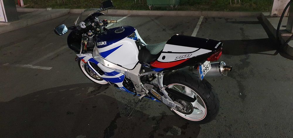 Сузуки GSXR 750 K2