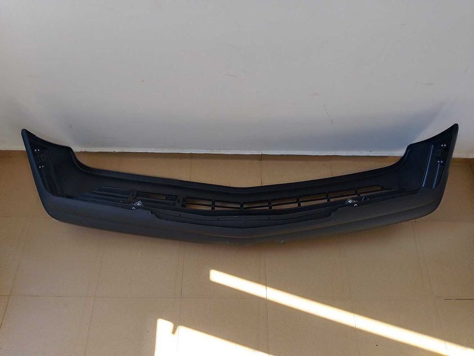 Предна Броня Мерцедес 190 201 Mercedes W201 190 Нова с лайсна