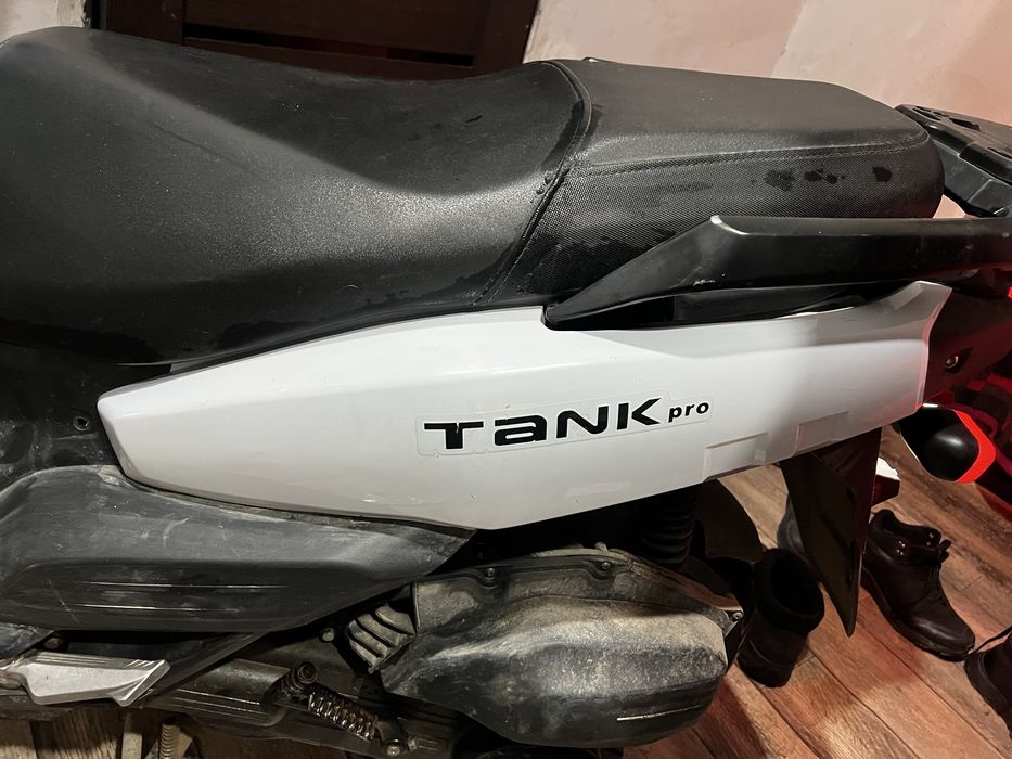 Скутер танк про продам