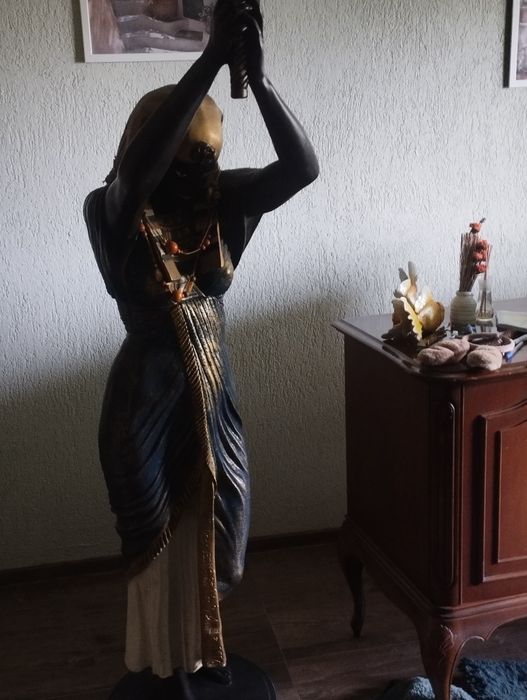 Statueta veioza aprox 1.80 m