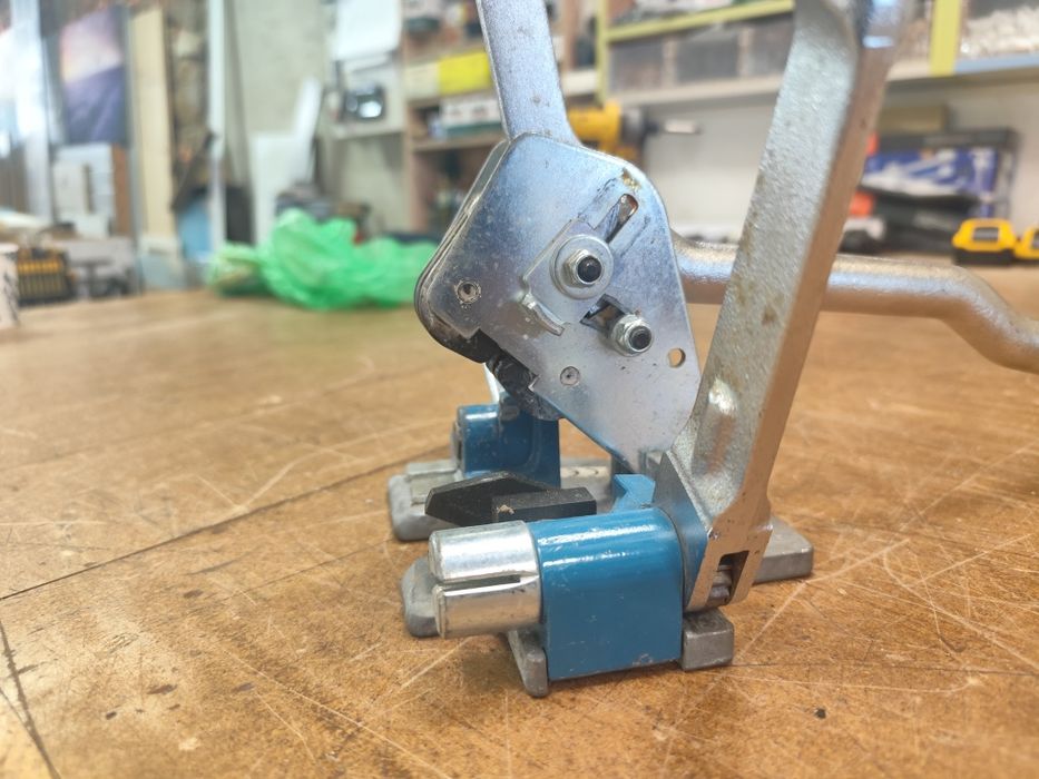 Ръчна чембер машина