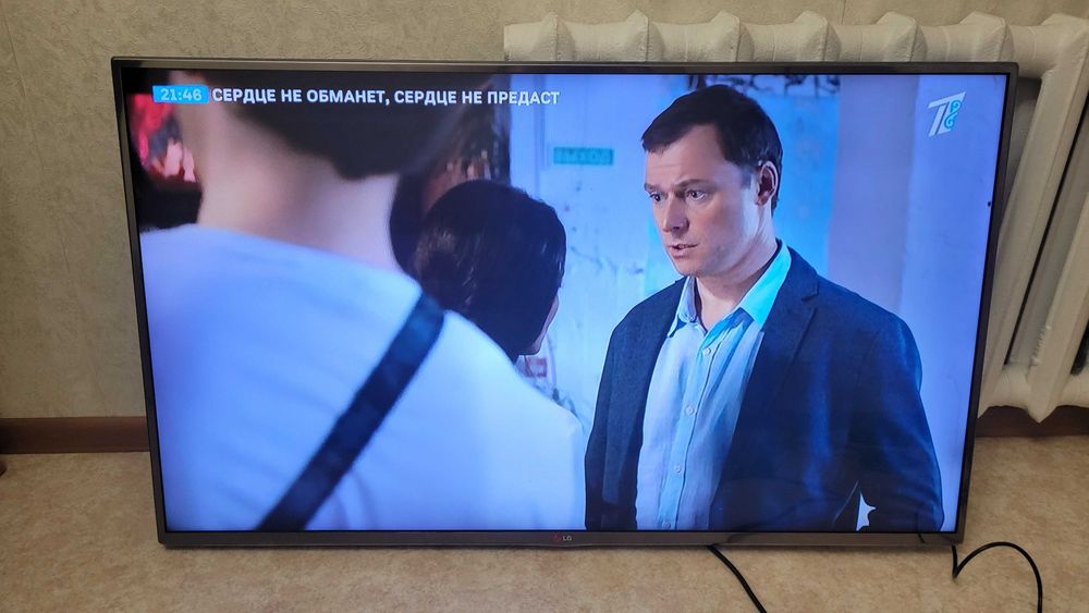 Срочно продам большой смарт-телевизор LG