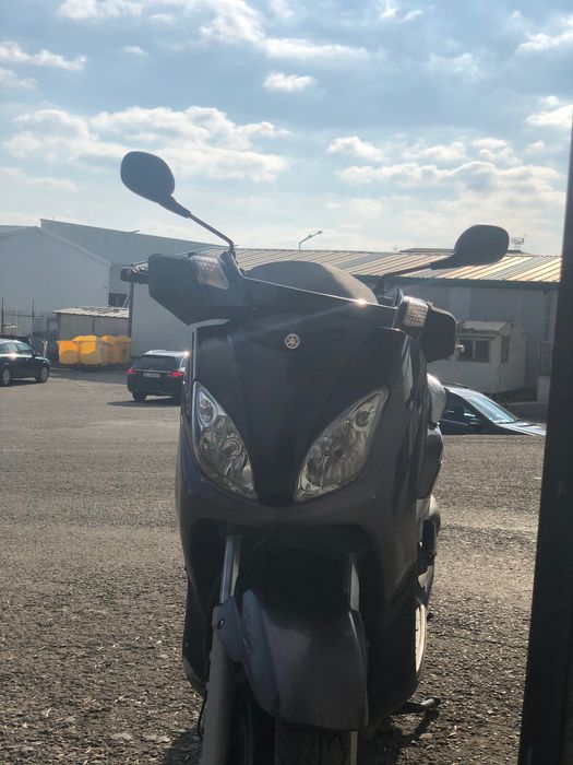 yamaha x max 250