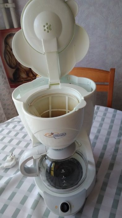 Кафемашина Delonghi.