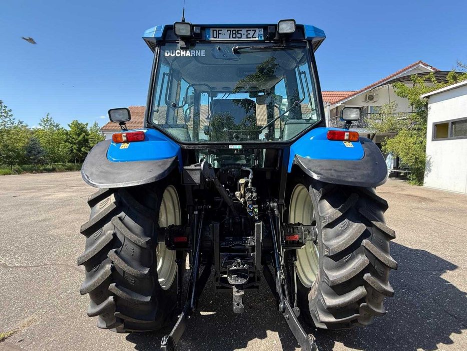 Tractor marca New Holland