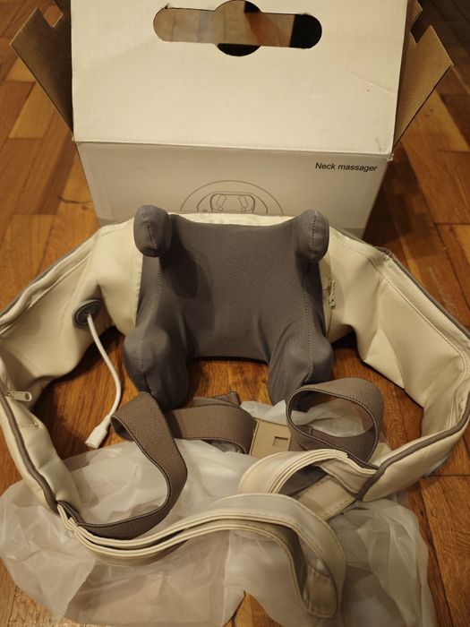 БЕЗЖИЧЕН шиацу масажор с вградена презареждаща се батерия