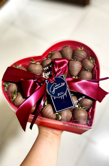 Клубника шоколад Qulupnay shokolad Подарки для женщин