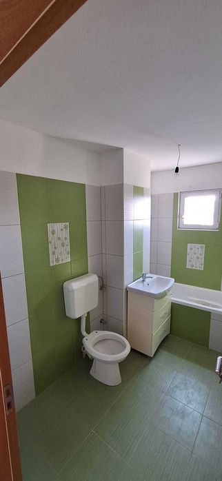 Vand apartament cu 2 camere