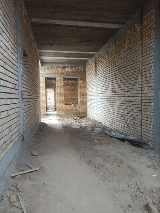 Hovli sotiladi 5.2 sotiq