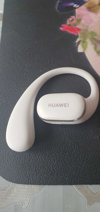 Безжична слушалкa HUAWEI FreeArc,сива само една!