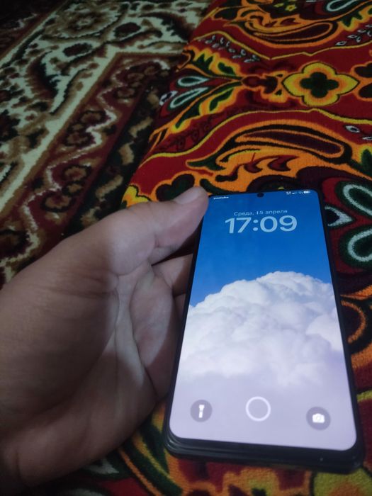 Poco x6 pro 5g holati yaxshi avaylap turilgan 12+12/512 GB .
