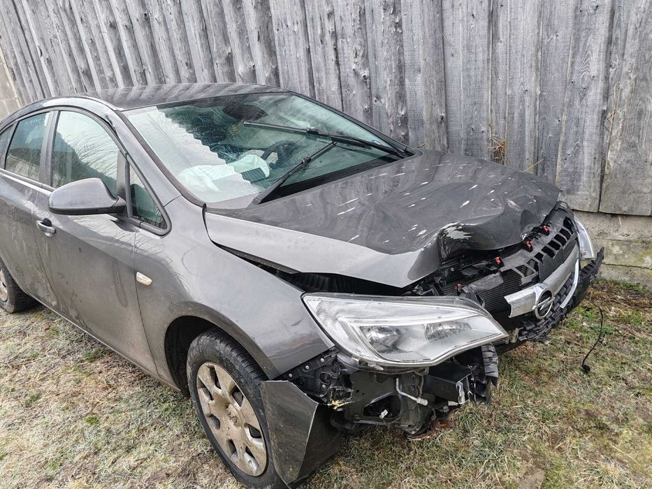 OPEL ASTRA J, 2010, 1.4 BENZINA, 74 KW