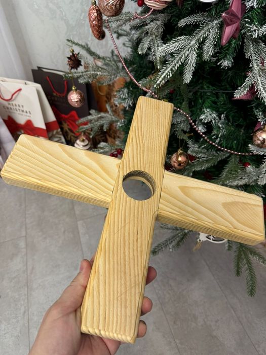 Продам поставку под елку