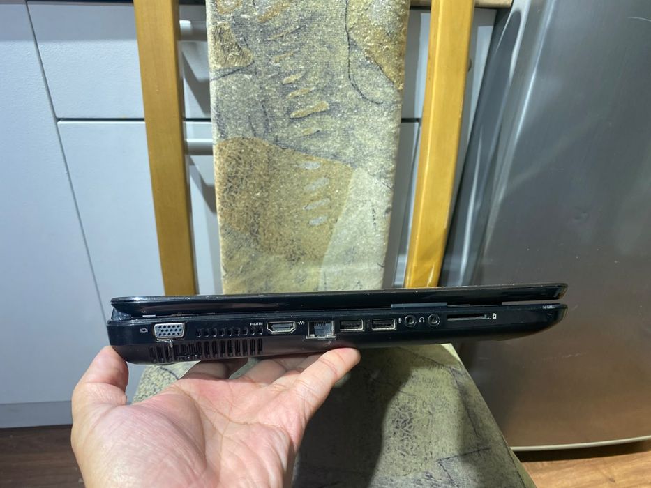 НР с большим экраном 17.3"/AMD 4-x core/ozu 8/ssd