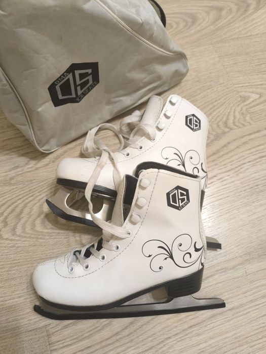 Продам коньки детские