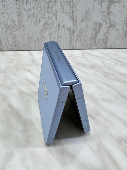 Samsung Z Flip 6 256/12GB 144Cicluri Zeus Amanet Vitan 4234