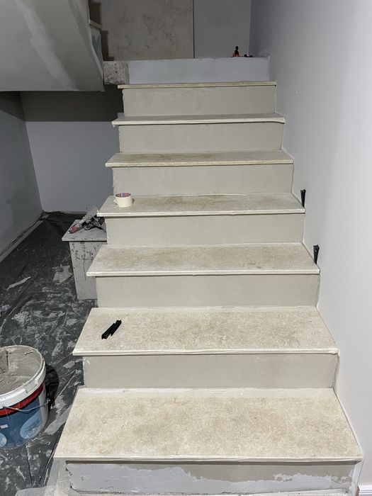 Amenajări interioare-exterioare