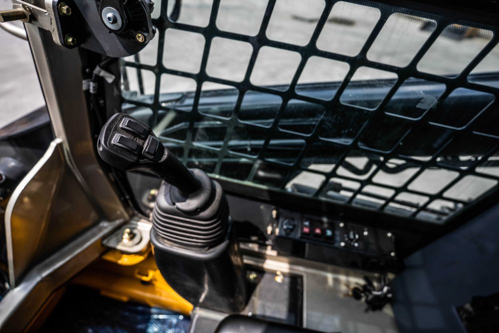 Мини-фронтальный погрузчик LiuGong 385B