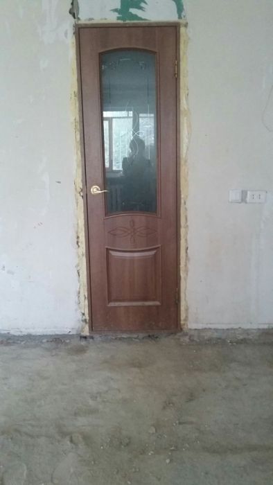 продам дверь на 60 в ванную