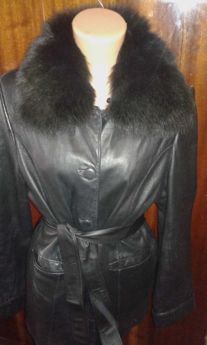 Дубленка и кожаное пальтишко