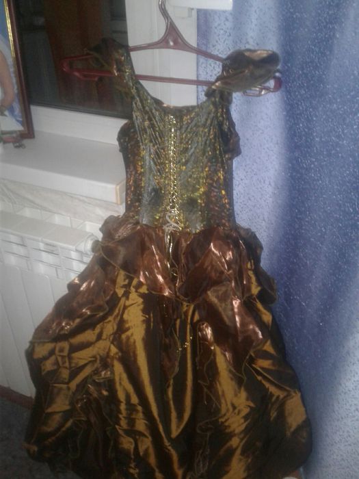 Продам праздничное платье