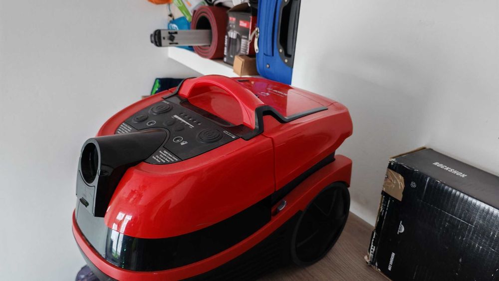 прахосмукачка за мокро и сухо прахосмукачка  Bosch BWD421PET