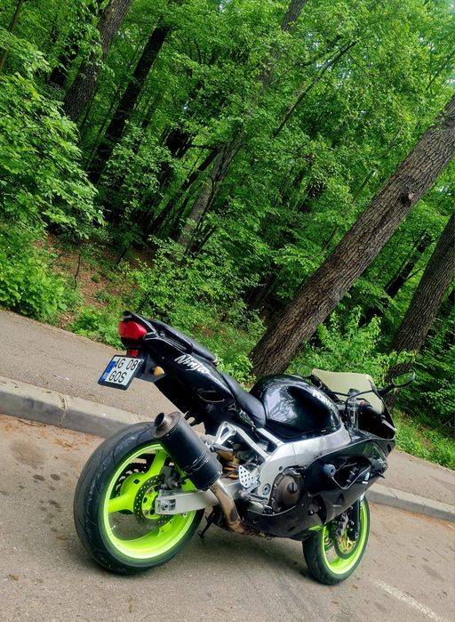 Kawasaki Ninja ZX-9R