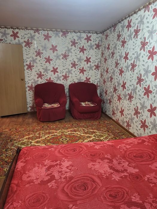 На сутки. Маг.урал 10000т.(2000т.час)