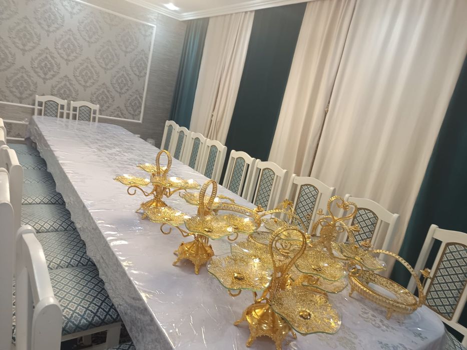 Стол орындығымен