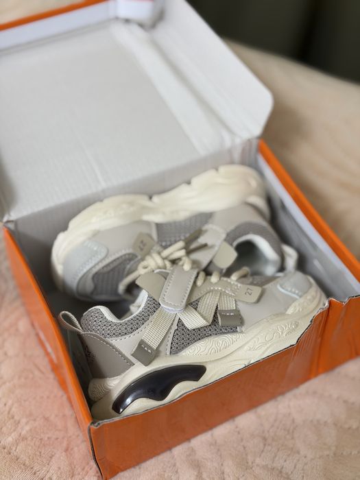 Кроссовки детские