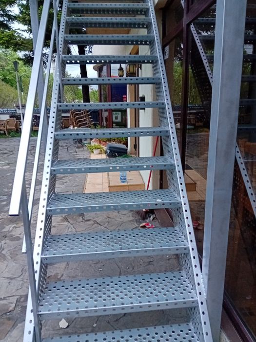 Scara metalica zincata 4mm grosime de exterior