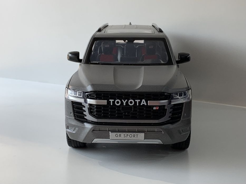 Modelka Toyota Land Cruiser 300  GR Sport 1:24