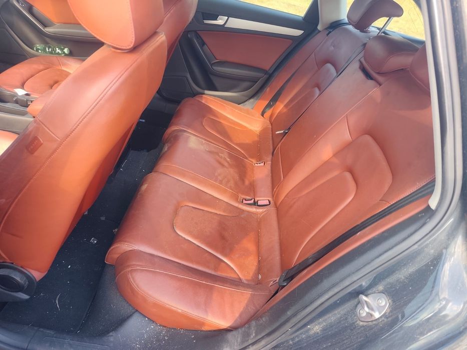 Audi A4 B8 2.0TDI 143k Na chasti
