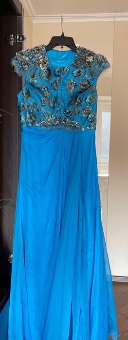 Красивые платья для выпускного/ свадеб