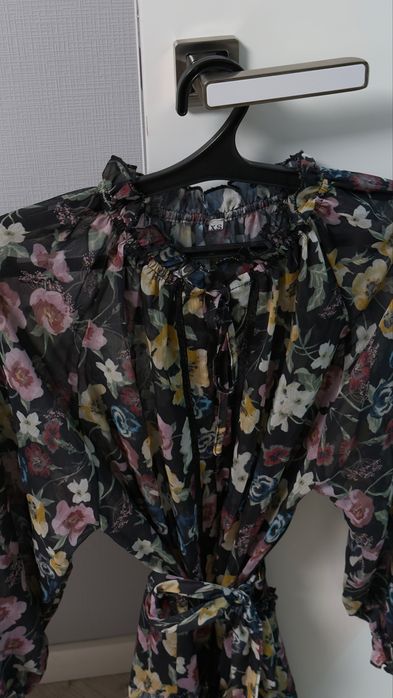 Короткое платье цветочное