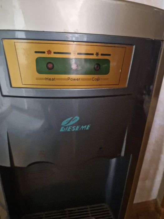 Диспэнсер для воды бу