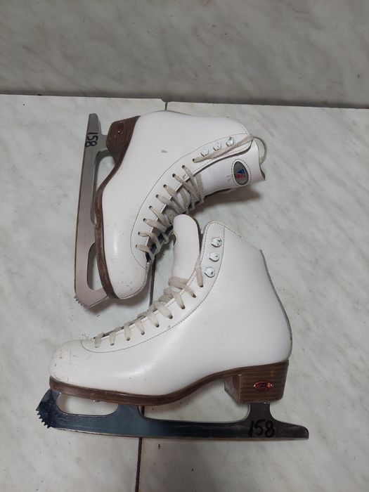 Patine gheata 158 patinaj artistic Riedell marime 35 ( 22,5 cm)
