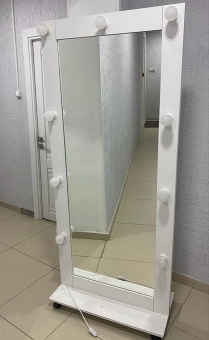 Зеркало с подсветкой б/у