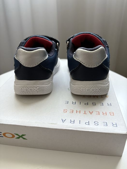 Adidasi GEOX marime 21