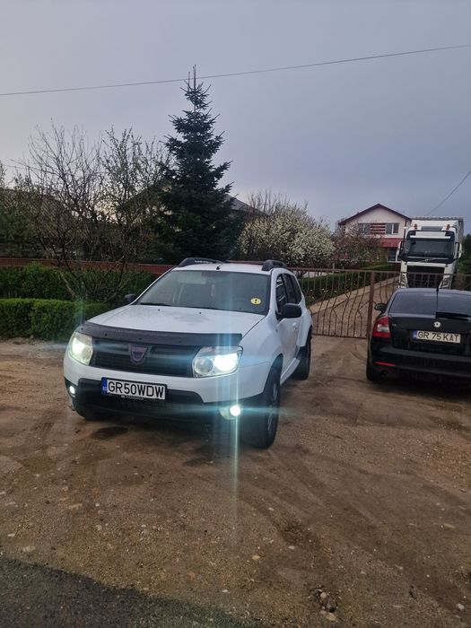 Vând Duster 1.5 DCI