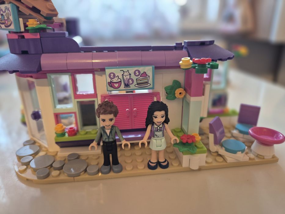 Lego Friends Cafeneau de arta a Emei, 378 piese,  cod 41336