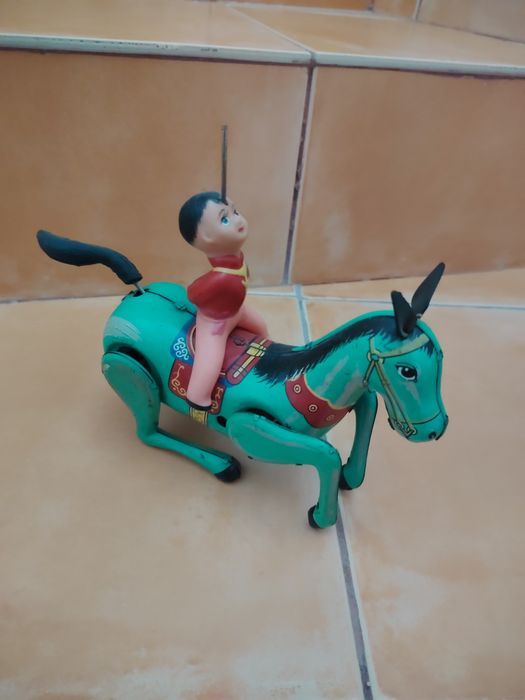 Jucărie veche, Cal acrobat, China