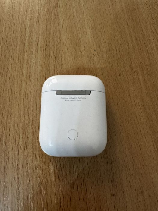 Б/у Эйрподс 2, оригинал черный чехол