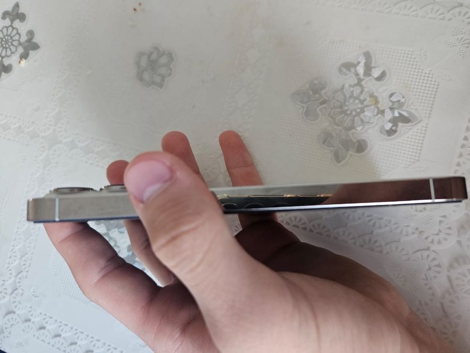 iPhone 13 pro отличный