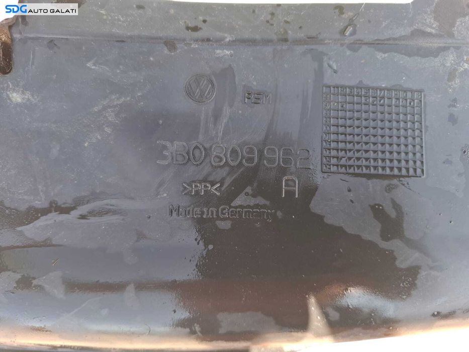 Carenaj Pasaj Protectie Aparatoare Noroi Janta Roata Dreapta Fata Volkswagen Passat B5 1997 - 2001 Cod 3B0809962A [LC1182]