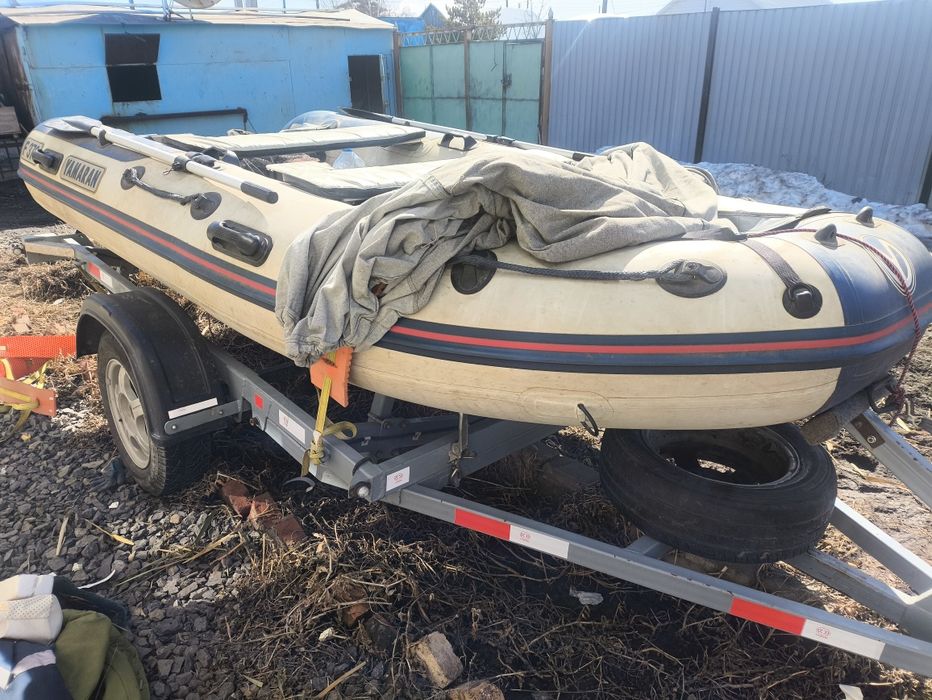 Продам лодку YAMARAN F370