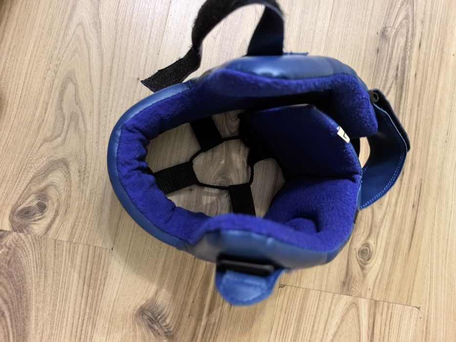 Боксерский шлем adidas