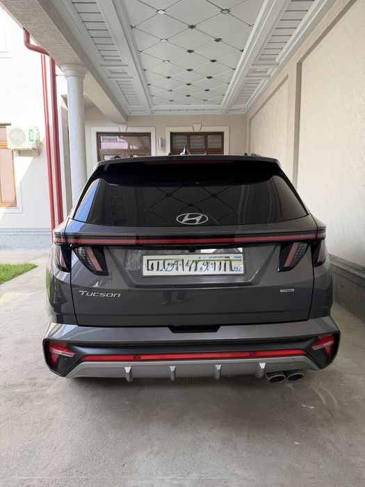 Hyundai tucson 2,5 L  Nline zavod navarotli pozitsa bez lyuk chiqgan
