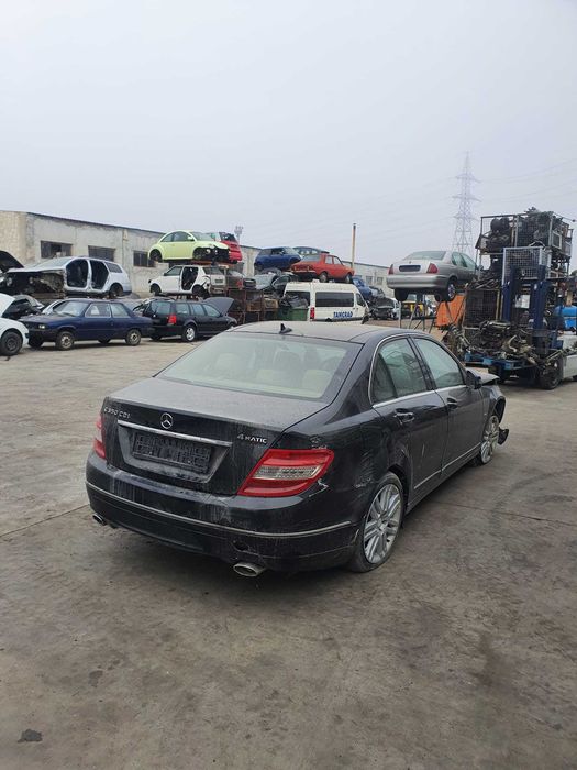 Mercedes c350  w204 cod motor 642832 AN 2010 Dezmembrez/Dezmembram